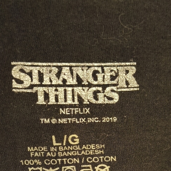 Stranger Things Netflix Season 3 Starcourt Mall Long Sleeve Shirt - Picture 8 of 9